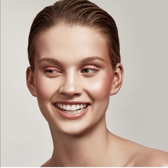 Fenty Beauty Killawatt Highlighter- Girl Next Door & Chic Phreak - Picture 3 of 4